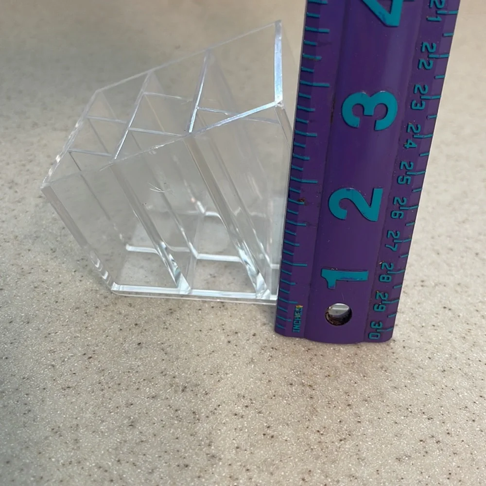Set of plexiglass lipstick holders